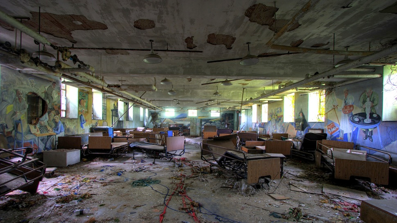 Illustration for article titled The Creepy World of Abandoned Asylums